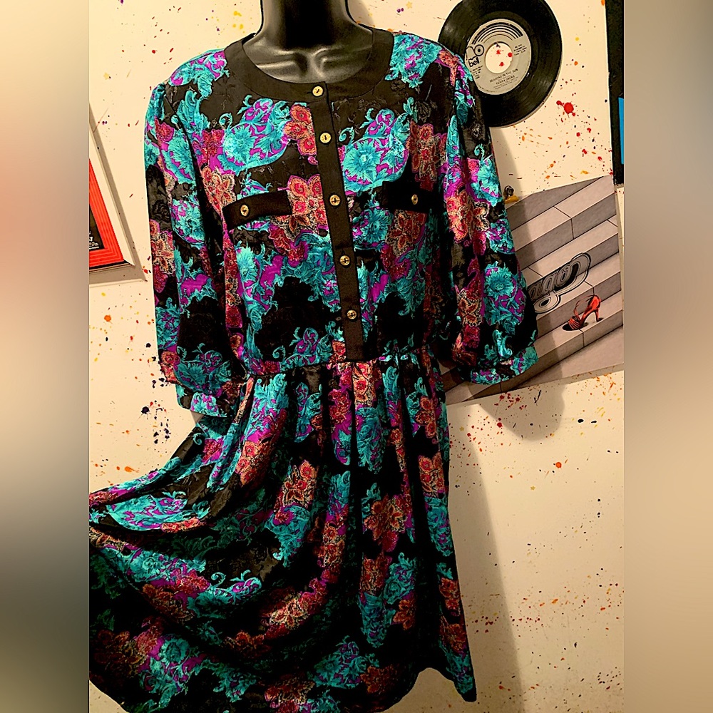 Vintage 80’s black and floral dress